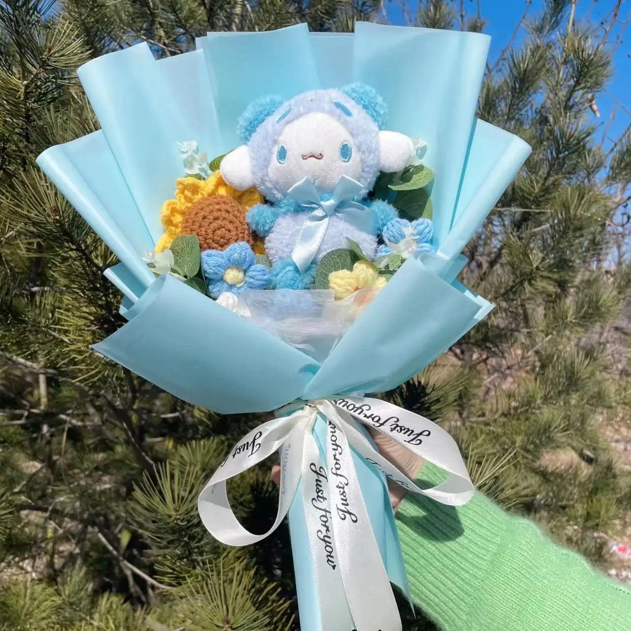 Kawaii Hello Kitty Doll with Artificial Flowers | Sanrio Bouquet Gift