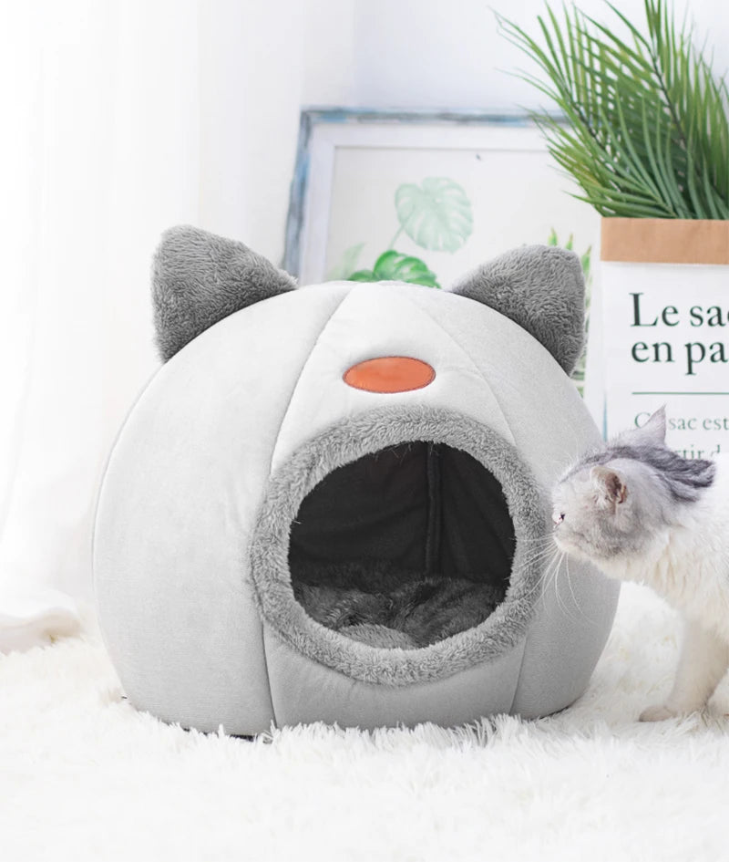 Cozy Winter Cat Bed – Cave Nest for Cats & Small Dogs